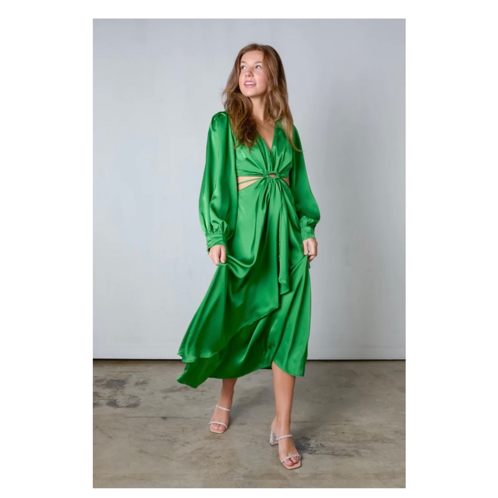 Vestique Verde Maxi Dress